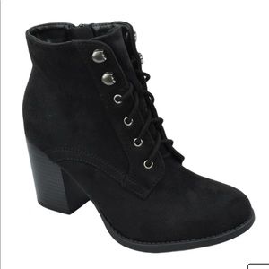 Soda Faux Suede Black Combat Booties Size 6.5